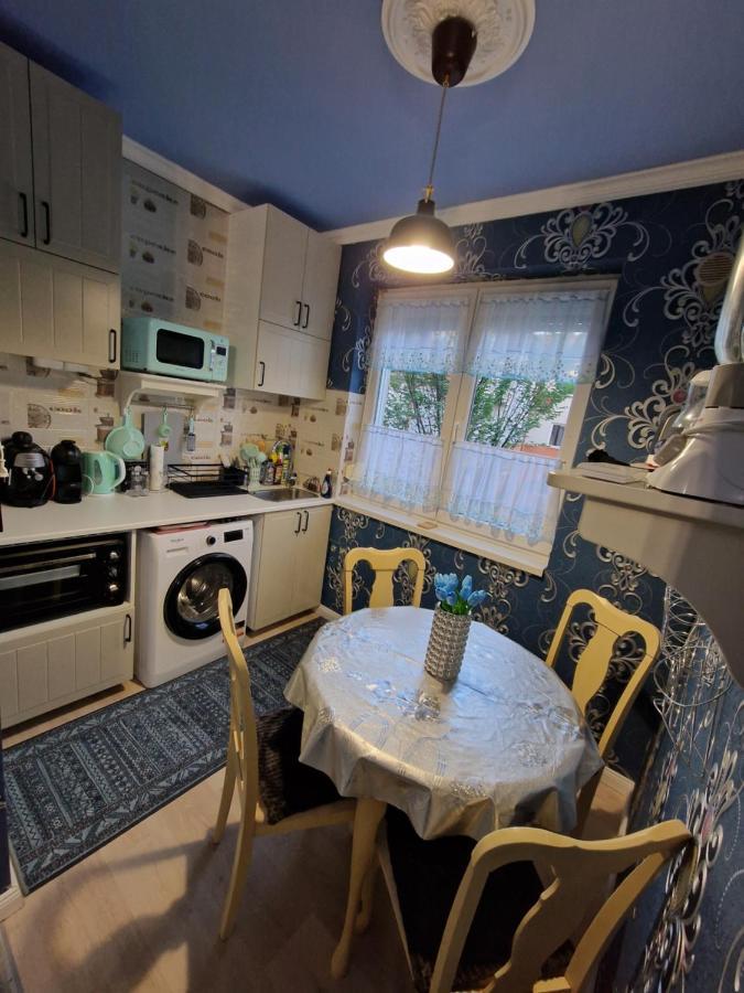 Tilla Apartman Hajduszoboszlo Exterior photo